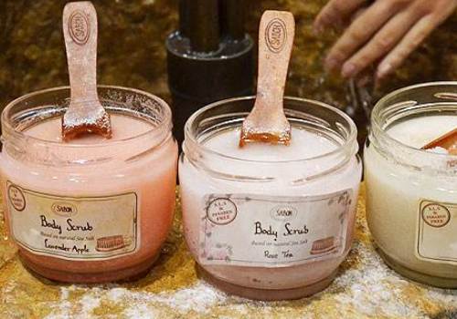 <b>沐浴露磨砂膏身体乳使用顺序</b>